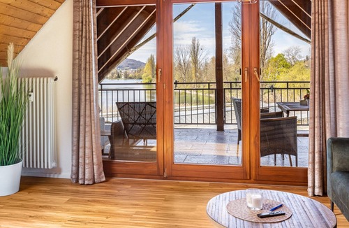 Ohningen Apartment | Apartment 'Anne' with Lake View, Balcony and Wi-Fi