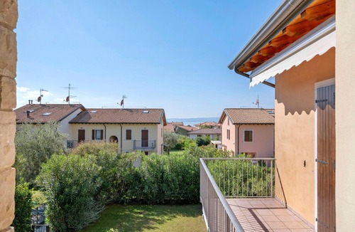 Bardolino Apartment | Apartment 'Bardolino House Relax and Pool' with Lake View, Wi-Fi and Air Conditioning