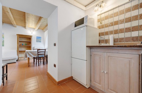 Ceniga Apartment | Apartment 'Casa Sole' with Mountain View, Balcony and Wi-Fi