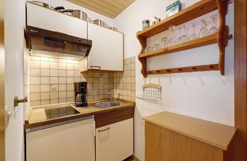 Meersburg Apartment | Apartment 'Haus 3 2-zimmer' with Lake View, Shared Terrace and Wi-Fi