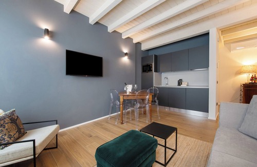 Oldesio Apartment | Apartment 'Il Vicolo Cortiletto' with Wi-Fi and Air Conditioning