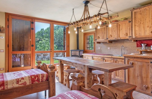 Monno Apartment | Apartment in Chalet 'Open Space Deluxe' with Mountain View and Private Garden