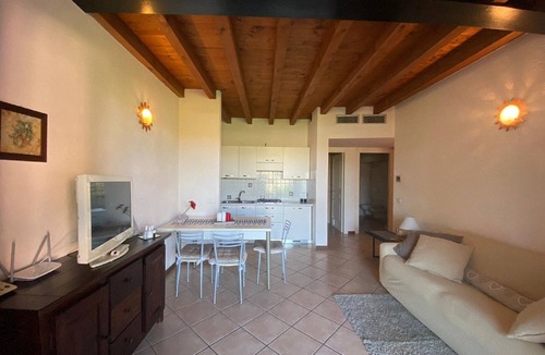 San Benedetto di Lugana Apartment | Apartment in Italy near Lake Garda & Gardaland