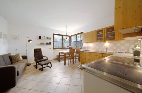San Pancrazio Apartment | Apartment 'Kati's Haus' with Mountain View, Private Terrace and Shared Garden
