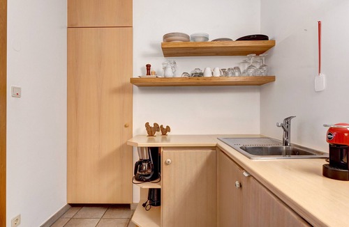 Schenna Apartment | Apartment 'Mair In Schenna T' with Shared Terrace and Wi-Fi