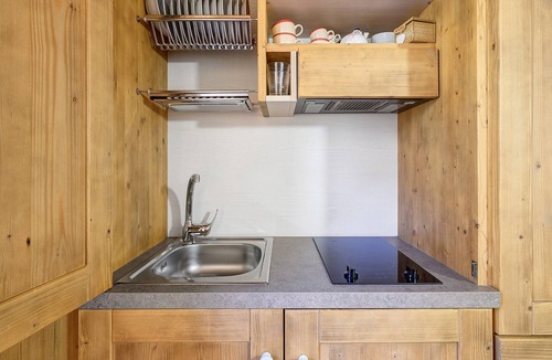 Rabbi Apartment | Apartment 'Monolocale Mas Di Zonadi' with Mountain View and Wi-Fi