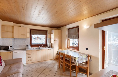 San Rocco Apartment | Apartment 'Natale 7' with Mountain View, Balcony and Wi-Fi