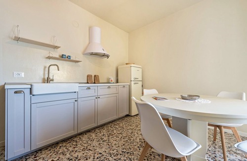 Gardola Apartment | Apartment "Nonna Fina" with Lake & Mountain View, Shared Pool & Wi-Fi