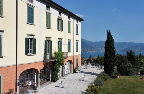 Solto Collina Apartment | Apartment PALAZZO - Large prestigious apartment, 2 rooms, 5 places
