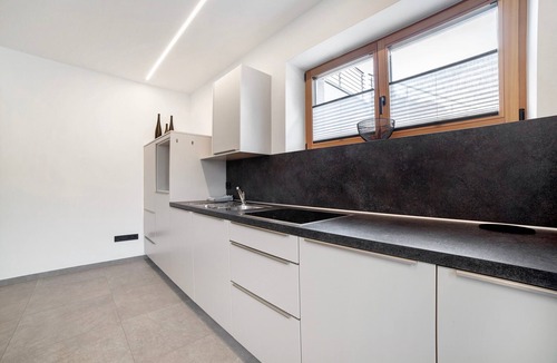 Marlengo Apartment | Apartment 'Pinot Grigio' with Mountain View, Private Terrace and Wi-Fi