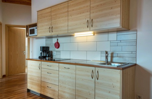 Laion Apartment | Apartment 'Solerhof Panorama' with Mountain View, Shared Garden and Wi-Fi
