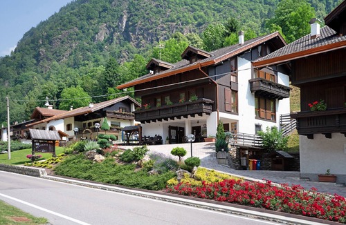 Pracorno Apartment | Apartment 'Trilocale 8' with Shared Garden, Balcony and Wi-Fi