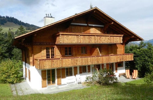 Saanenmoeser Apartment | Apartment Zapfe - Moore Appartement-Fewo- Dusche oder Bad- WC 5-Bettwohnung by Interhome