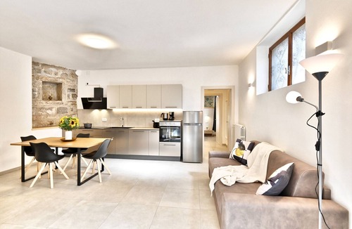 Prabione Apartment | Appartamento Andrì by Theater Home - recently renovated and equipped with every comfort
