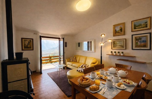 Prabione Apartment | Appartamento Angela by Theater Home - with marvellous lake view