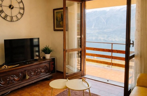 Prabione Apartment | Appartamento Angela by Theater Home - with marvellous lake view