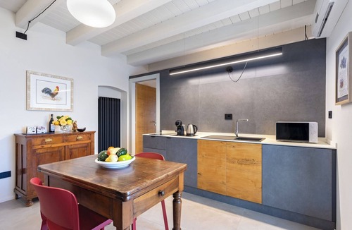 Dogliani Apartment | Appartamento Cezanne