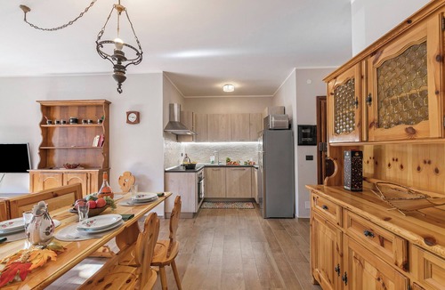 Bardonecchia Apartment | Appartamento Il Palazzo with Balcony, Bardonecchia, Italy