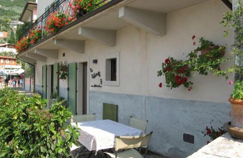 Cassone Apartment | Appartamento La fontanella