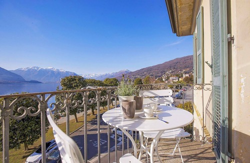 Verbania Apartment | Appartamento Vista Isola A by Lago Reisen