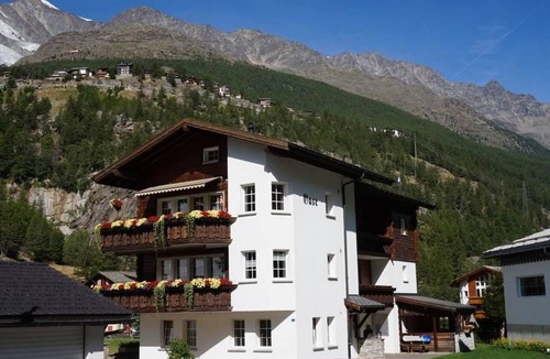 Saas Grund Apartment | Art Oase Appartement/Fewo 2-Bettwohnung by Interhome