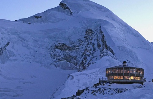 Saas Grund Apartment | Atlas Appartement/Fewo Atlas 3 by Interhome