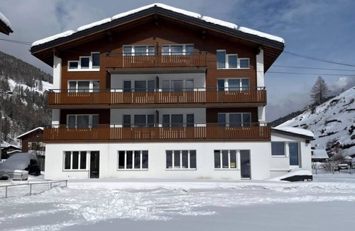 Saas Grund Apartment | Atlas Appartement/Fewo Atlas 3 by Interhome