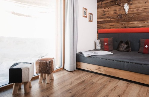 Ravaisch Apartment | Avero Lodge by MEIN SAMNAUN – MOUNTAIN HOMES, (Samnaun-Compatsch) by Interhome
