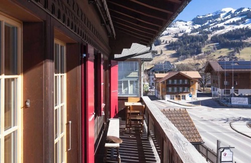 Zweisimmen Apartment | Baren Penthouse Appartement/Fewo, Dusche, WC 8-Bettwohnung by Interhome