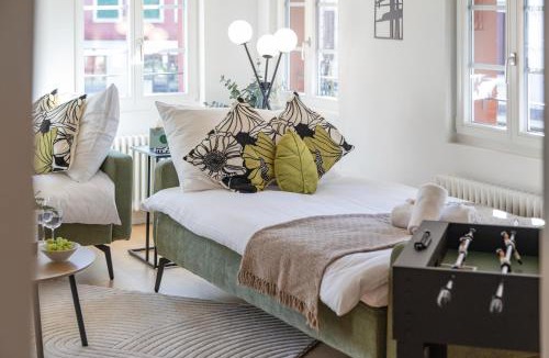 Kuessnacht Apartment | BASEKAMP Prime I Friends I Lake I Mountains I Luzern