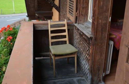 Zweisimmen Apartment | Beatrice Appartement/Fewo, Dusche oder Bad, WC 3-Bettwohnung by Interhome