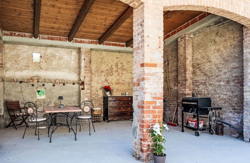 Costigliole d'Asti Apartment | Beautiful apartment for 2 guests with A/C, pool, WIFI, TV and patio