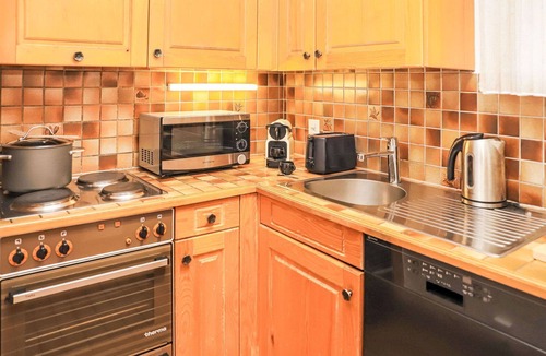 Noveli Apartment | Beautiful apartment for 6 guests with WIFI, TV, balcony and pets allowed