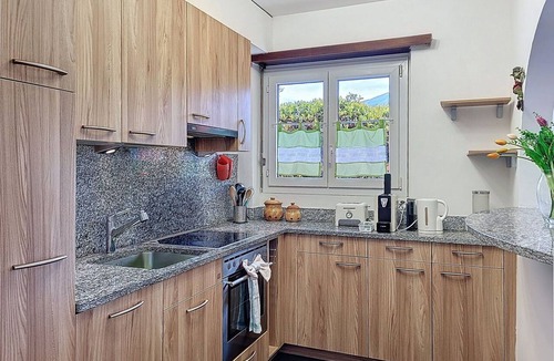 Riazzino Apartment | Beautiful apartment for 4 guests with WIFI, A/C, patio and panoramic view