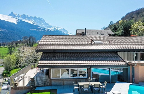 Collombey-Muraz Apartment | Beautiful apartment for 4 guests with WIFI, pool, TV, terrace, pets allowed and panoramic view