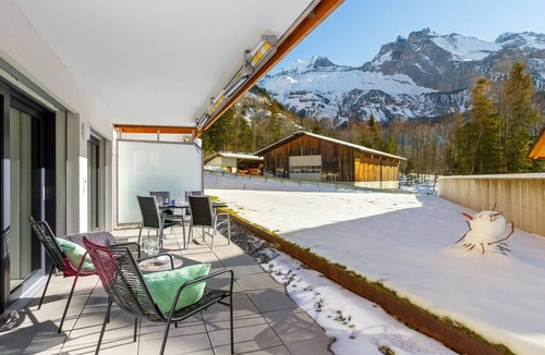 Blausee Apartment | Beautiful apartment for 4 guests with WIFI, TV, terrace and panoramic view