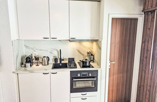 Ovronnaz Apartment | Beautiful apartment for 2 people with WIFI, TV, balcony and pets allowed