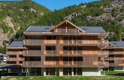Saas Grund Apartment | Beautiful apartment for 7 people with WIFI, TV, balcony and pets allowed