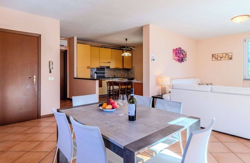 Aurogna Apartment | Beautiful apartment for 4 people with WIFI, A/C, TV and patio