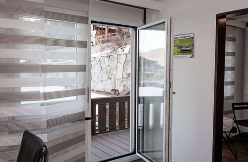 Graechen Apartment | Beautiful apartment for 4 people with WIFI, TV and balcony