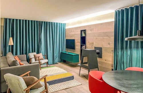 Laax Apartment | Beautiful apartment for 4 guests with pool, WIFI, TV and terrace