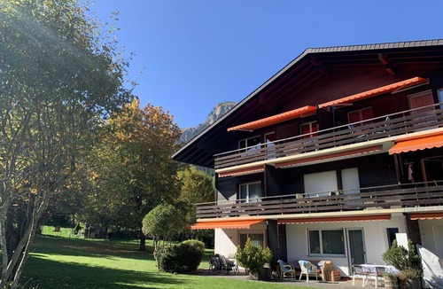Lenk Apartment | Beautiful apartment for 4 guests with parking