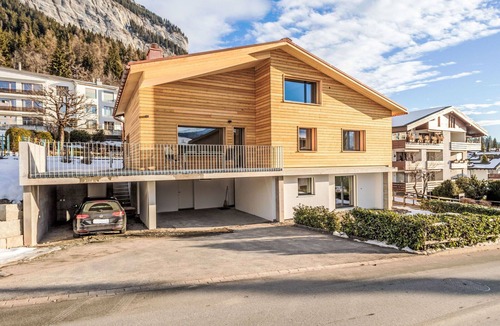 Flims Apartment | Beautiful apartment for 8 guests with WIFI, TV and balcony
