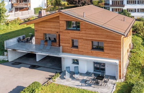 Flims Apartment | Beautiful apartment for 8 guests with WIFI, TV and balcony