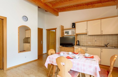 Solda Apartment | Beautiful apartment for 5 guests with WIFI, TV, terrace, pets allowed and panoramic view