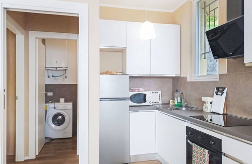 Belgirate Apartment | Beautiful apartment for 4 people with WIFI, A/C, TV and terrace