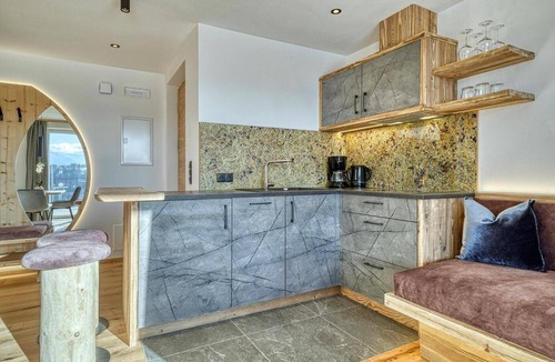 Avelengo Apartment | Beautiful Apartment with Mountain Views and Bathtub – 'Nidum'