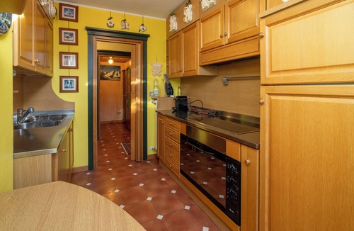 Valtellina Apartment | BEAUTIFUL ATTIC ROOM WITH A VIEW OF THE SKI SLOPES