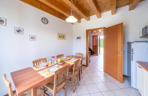 Ceredello House | Beautiful home in Caprino Veronese VR with WiFi