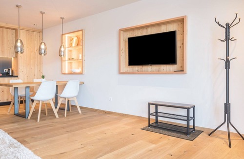Castelrotto Ski Chalet | Beautiful Holiday Apartment "Aura Chalets No 2" with Mountain View, Wi-Fi & Garden